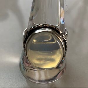 2000 Silver Ring with Transparent Opaline Stone